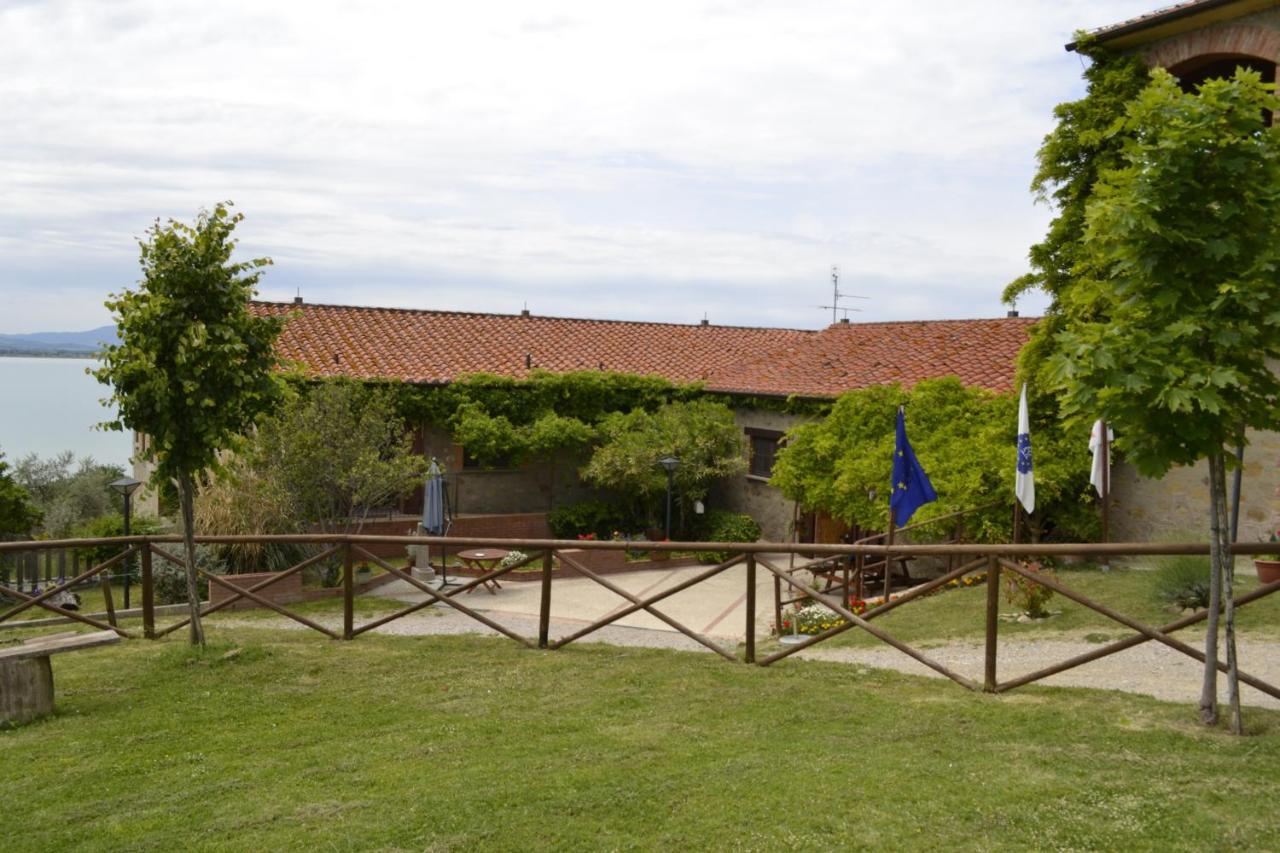 Fattoria Il Poggio Villa San Feliciano Luaran gambar