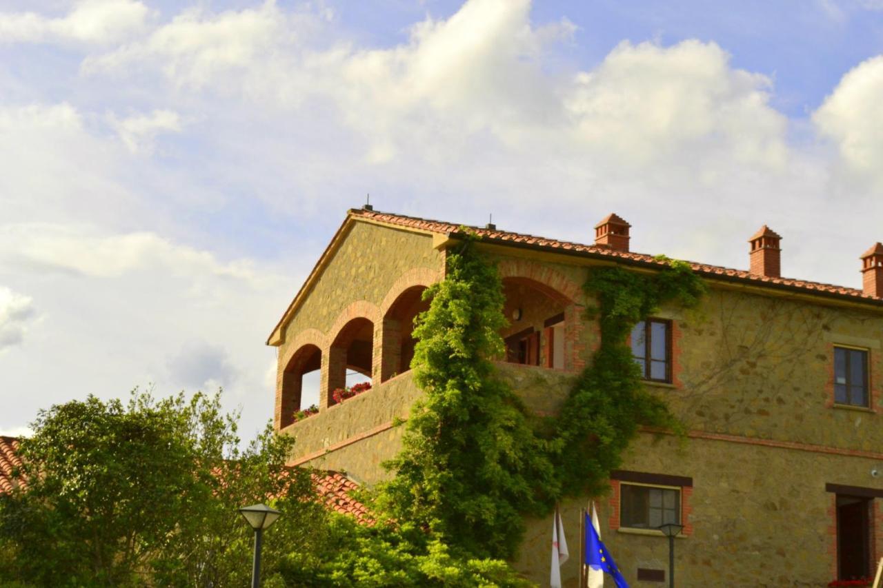 Fattoria Il Poggio Villa San Feliciano Luaran gambar