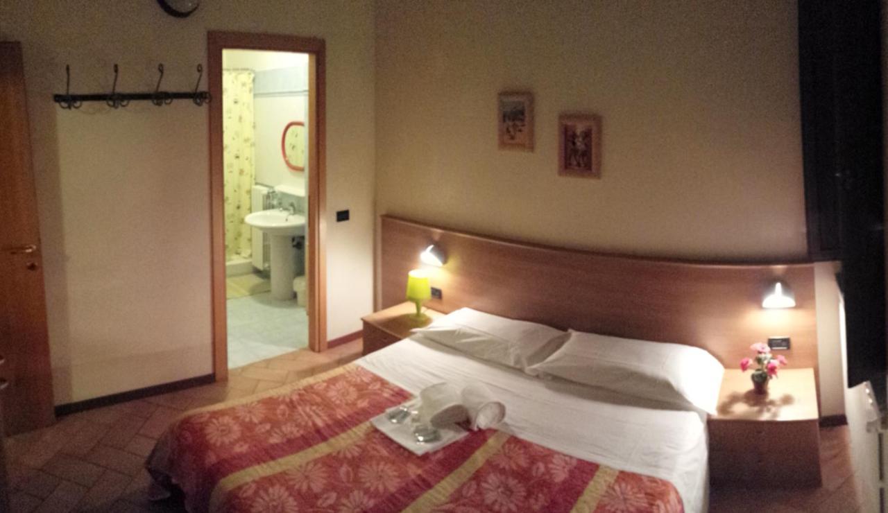 Fattoria Il Poggio Villa San Feliciano Luaran gambar