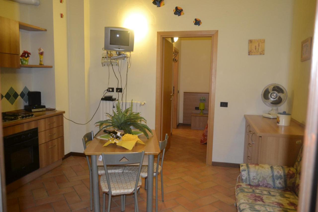 Fattoria Il Poggio Villa San Feliciano Luaran gambar