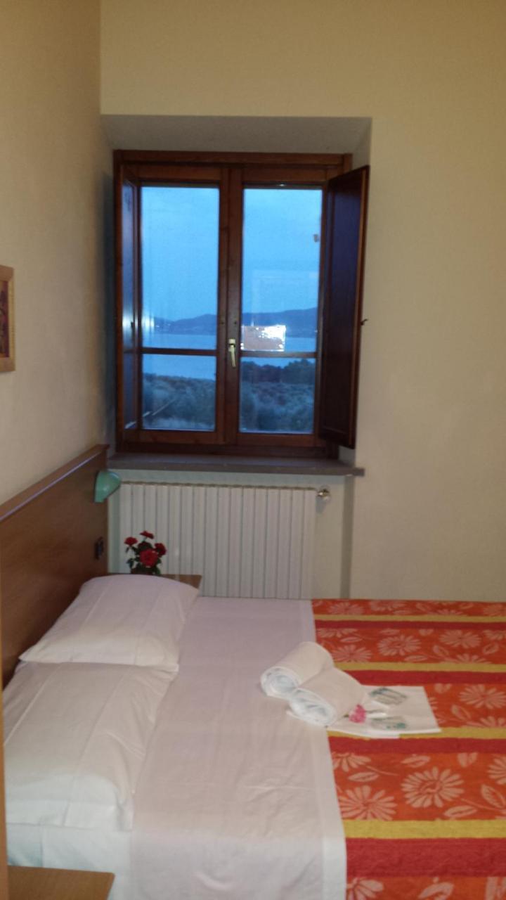 Fattoria Il Poggio Villa San Feliciano Luaran gambar