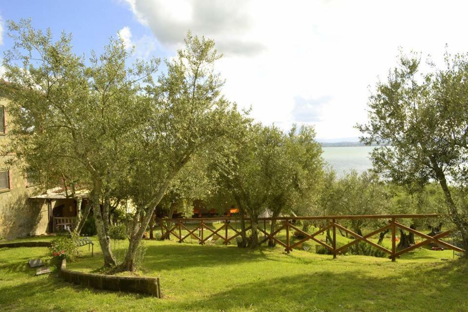 Fattoria Il Poggio Villa San Feliciano Luaran gambar