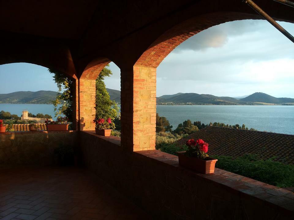 Fattoria Il Poggio Villa San Feliciano Luaran gambar